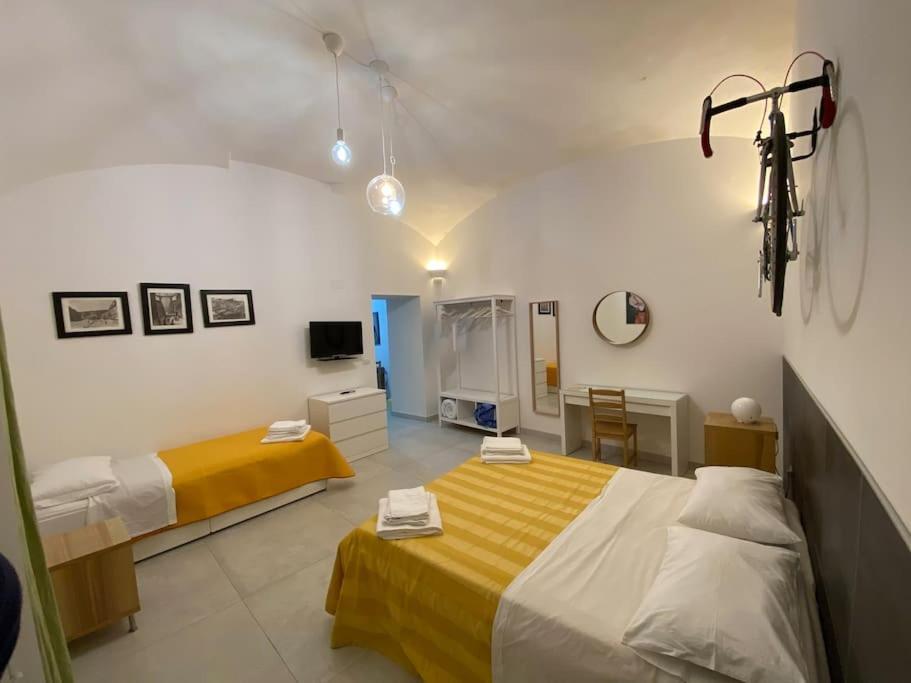 Casa Falo' Napels Buitenkant foto